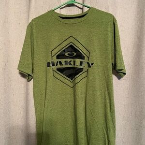 Oakley t shirt